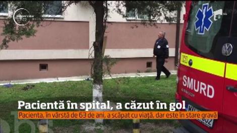 Clipe tensionate la Spitalul Mavromati din Botoşani. O pacientă internată la Secţia de Neurologie a căzut de la primul etaj al clădirii