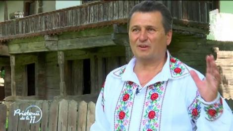 Nea Mărin a făcut cea mai tare horă, chiar la Muzeul Satului! Și a ieșit spectacol de zile mari