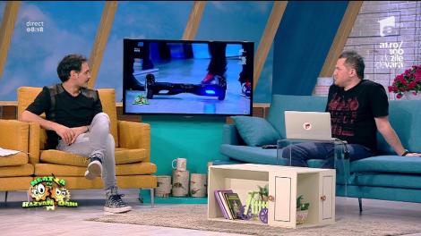 Smiley News: Arabii vor să învețe să meargă cu hoverboard-ul