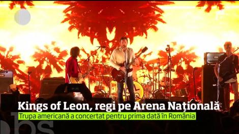 ''Regii'' din Nashville au umplut un stadion întreg în Bucureşti. Americanii de la Kings of Leon şi-au întâlnit fanii din România, în premieră, pe Arena Naţională
