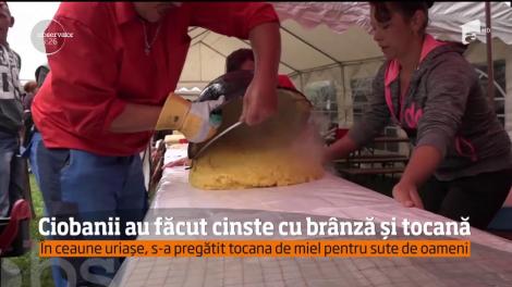Mămăliga cu brânză e micul dejun preferat al ciobanilor din Harghita