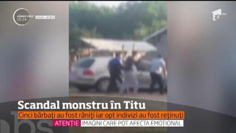 Scandal în judeţul Dâmboviţa! Două grupuri de rromi s-au bătut în stradă cu bolovani și bâte