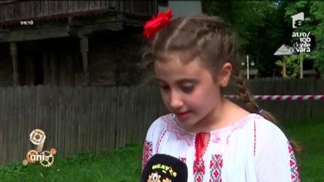 Nea Mărin a încins cea mai mare horă la Muzeul Satului!  "Îi aştept pe Răzvan şi Dani să vină la "Poftiţi la muncă". Vreau să văd dacă mai rezistă. I-am altoit bine data trecută"