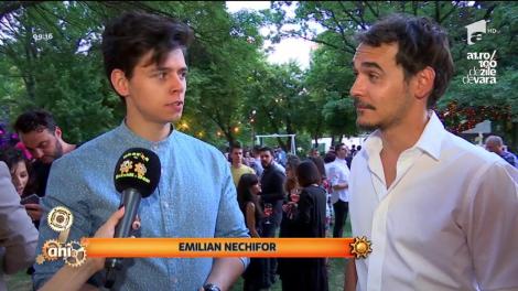 Întrebat ce ar lua cu el pe o insulă pustie, romanticul Răzvan a făcut poate cea mai frumoasă declarație de dragoste: ”Pe Buble...”