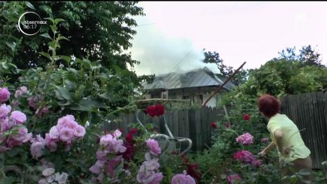 Zeci de apeluri la 112 au anunţat un incendiu de proporţii la o casă din Piatra Neamţ!