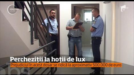 Zeci de percheziţii în Timiş, Arad şi Mehedinţi! Mascaţii au intrat peste spărgătorii unor case de lux