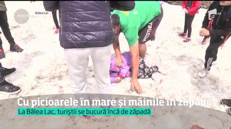 Weekend extrem. Zapadă la Bâlea, nisip fierbinte la malul mării