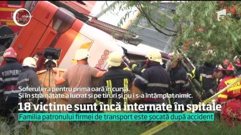 Bărbatul rămas captiv sub autocarul răsturnat pe un drum din Braşov a fost operat