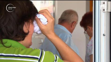 Un copil de numai doi ani, căzut de la etajul trei