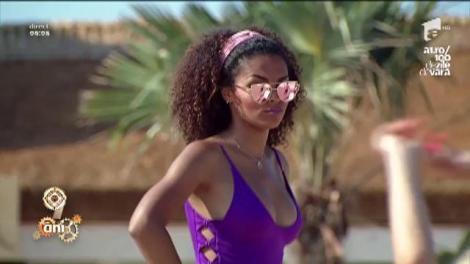 Theo Rose, fostă concurentă la "Te cunosc de undeva", la plajă cu matinalii de la Neatza! ”Awela” a încins atmosfera, sub razele soarelui