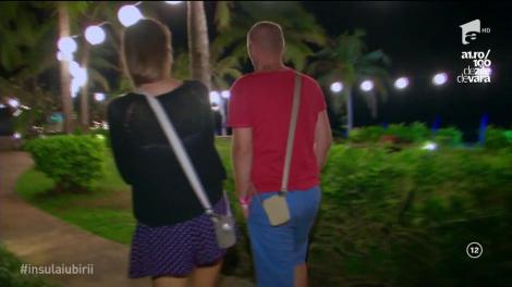 Liviu le-a povestit fetelor despre veştile primite la "Ceremonia Focului"