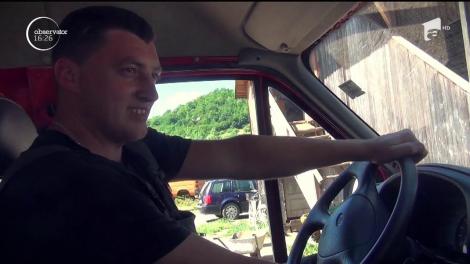 Inventivitatea romanului a ajuns să fie cunoscută în întreagă lume! Mocăniţa, maşină care circulă pe şine