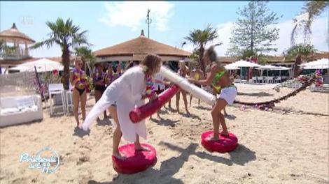 Provocare periculoasă, la "Prietenii de la 11"! Roxana Nemeș și Diana Munteanu, înfruntare, în direct: "Puteți lovi la ochi. Vreau să văd dinți scoși"