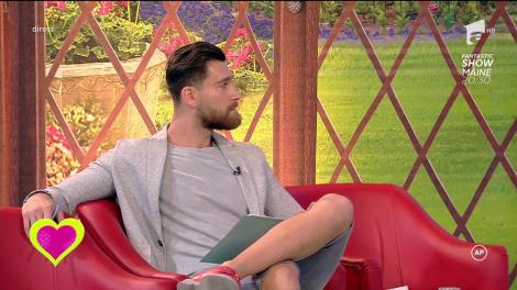 Mirela Vaida l-a prins în fapt! Sexy asistentul de la 2k1 este pus pe cuceriri: "Ce ai făcut, Robert? Ai gâdilat-o acum, la final?"