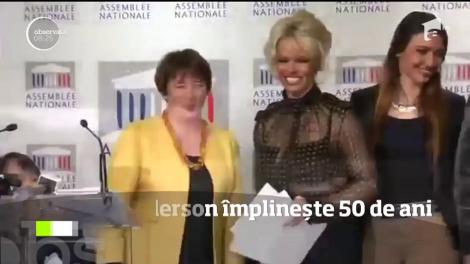 Pamela Anderson împlineşte 50 de ani