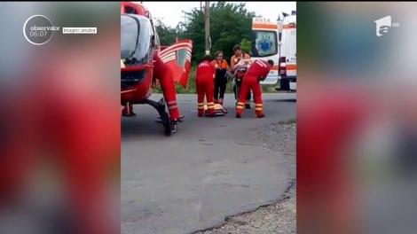 Accident GRAV! Opt persoane au fost transportate de urgență la spital! Trei copii printre victime