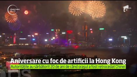 Spectacol impresionant de artificii la Hong Kong