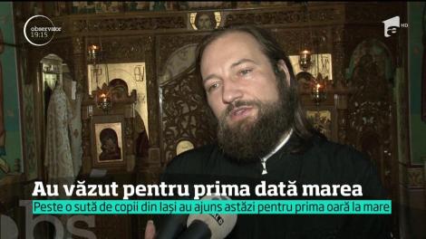 Peste 100 de copii proveniţi din mai multe familii nevoiaşe din Iaşi au văzut pentru prima oară marea
