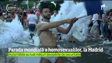 Sute de mii de oameni au participat la parada gay de la Madrid