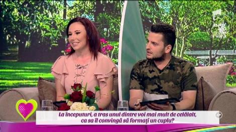 Da/Nu. La începuturi, a tras unul dintre voi mai mult de celălalt, ca să îl convingă să formaţi un cuplu?