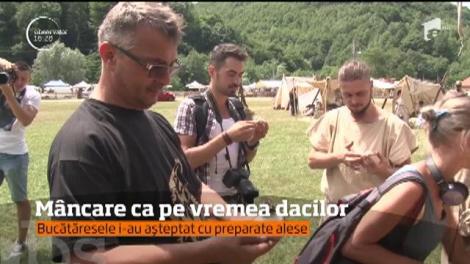 Mâncare ca pe vremea dacilor, la festivalul Frăția Lupilor