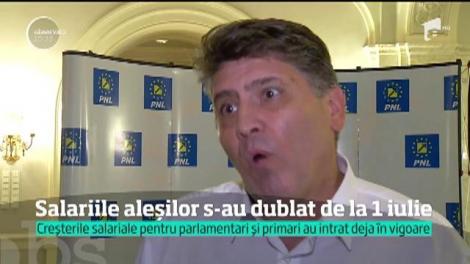 Salariile aleșilor s-au dublat de la 1 iulie. Vestea nu-i mulțumește pe români