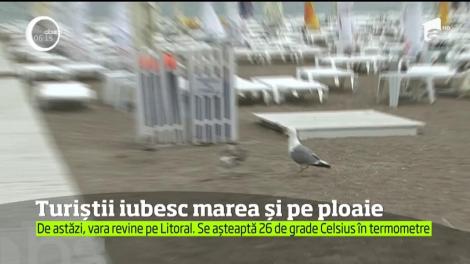 Vremea rea nu le-a dat prea tare peste cap planurile turiștilor aflați pe litoral