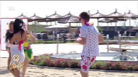 Nebunie la Neatza! Unduiri sexy pe ritmurile "Limbo dance"