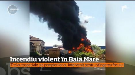 Incendiu violent în apropierea unei benzinării!