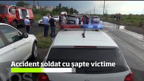 Şapte persoane au fost rănite după ce două autoturisme s-au ciocnit violent în Brăila