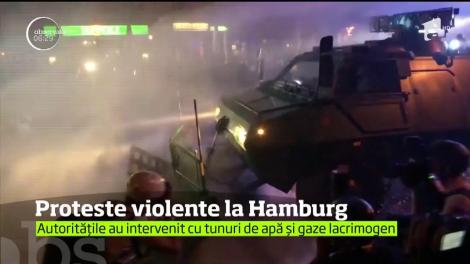 Proteste violente la Hamburg! 76 de poliţişti, dar şi multi dintre manifestanţi au fost răniţi.