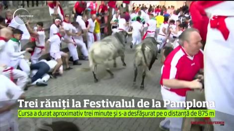 Prima zi a festivalului de la Pamplona a debutat cu o cursă spectaculoasă de tauri. Trei oameni au fost însă răniţi