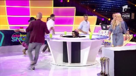 FANtastic - ANCA! La proba ”Paharele cu masă rotundă", Anca Neacșu este de neoprit!
