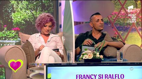 Concurenții celebri de la ”2k1”, în fața unei întrebări ”picante”: Vi s-a întâmplat vreodată să vă iubiţi în backstage?