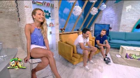 Dani a luat o decizie vestimentară radicală! Cum și-a transformat toate încălţările în şlapi "maidanezi"!