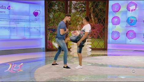 Fără milă! Robert Popescu, luat la picioare în platoul emisunii la 2k1!