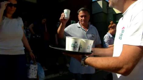 100 de cafele pentru 100 de dimineti frumoase!