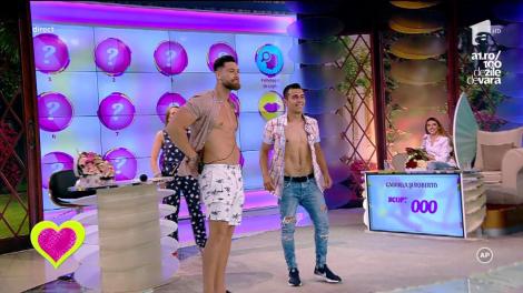 Robert, la bustul gol, în timpul emisiunii! Ispita și-a comparat abdomenul plin de pătrățele cu cel al unui concurent