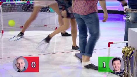 Florin Ristei lansează o nouă probă pentru cele două echipe! Concurenții joacă fotbal încălțați cu înotătoare