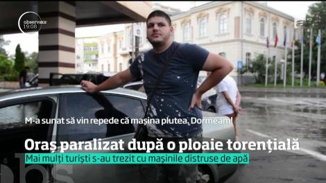 Străzile din Tulcea au fost inundate după o ploaie torențială