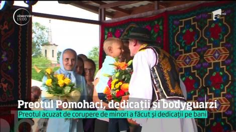 Preotul Cristian Pomohaci, primit cu flori și aplauze în Sînpetru de Câmpie
