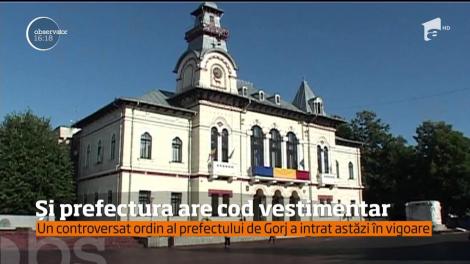 Hotărâre considerată nedreaptă. În Palatul Administrativ Gorj nu se mai intră decât în ţinută regulamentară