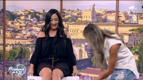 Pe maşina de spălat se cântă! Seeya. una dintre cele mai noi bombe sexy din România, a făcut spectacol la ”Prietenii de la 11”