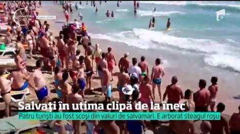 Pericol de moarte pe Litoral! Patru turişti au fost scoşi din apă în ultima clipă de salvamari