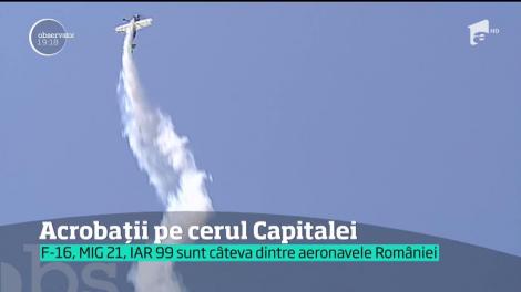 Acrobații pe cerul Capitalei. Piloți din zece țări au încântat spectatorii