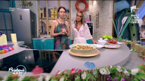 Un prânz perfect pentru o zi de vară! Salată de paste Caprese, un preparat simplu și extrem de savuros