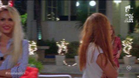 Inevitabilul s-a produs. Săruturi pasionale cu lumina stinsă. Unul dintre băieți a călcat strâmb!