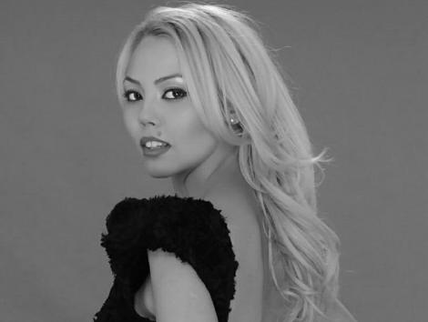 Este cea mai dureroasă zi. Ziua despărţirii pentru familia Denisei Răducu, cântăreaţa care s-a stins la doar 27 de ani