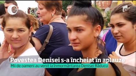 Denisa Răducu a fost condusă pe ultimul drum! Camioane de flori au fost aşternute pe mormânt