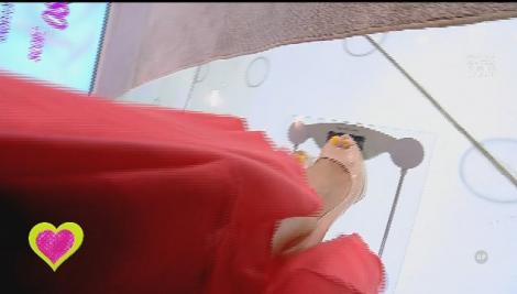 Câte kilograme are Mirela Vaida. Vedeta TV s-a urcat, în direct, pe cântar!